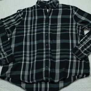 Women's Flannel XL,  black, gray and white the brand is SO